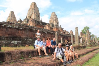 Maria, Enric, Jaume, Magda i Xavier en Camboya
