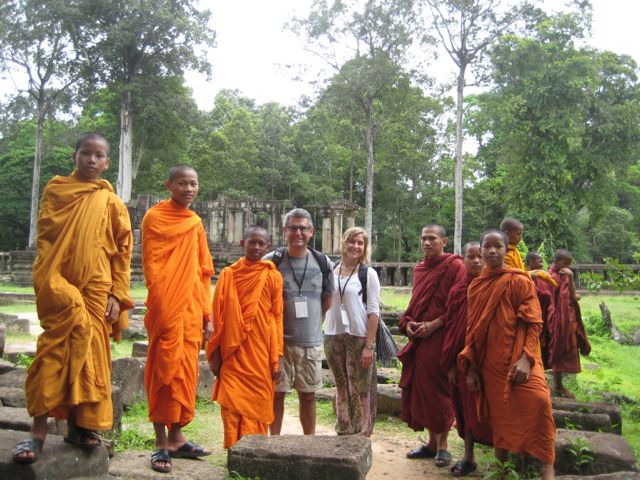 Genar y Mireia en Camboya