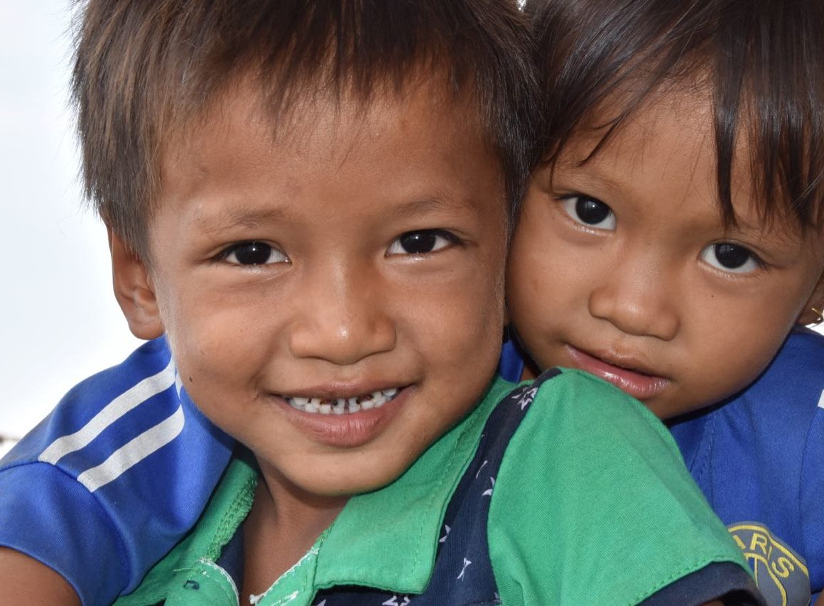 un viaje a una Camboya Increíble. Niños