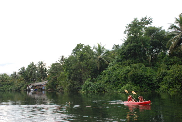 Ingrid, Jose y Anna en Camboya