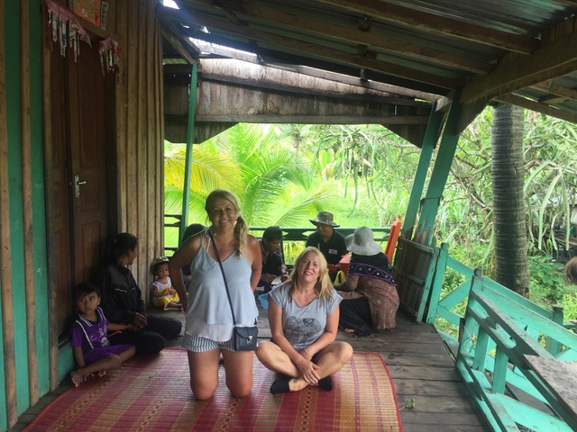 Toñy y Carmen, su viaje a Camboya