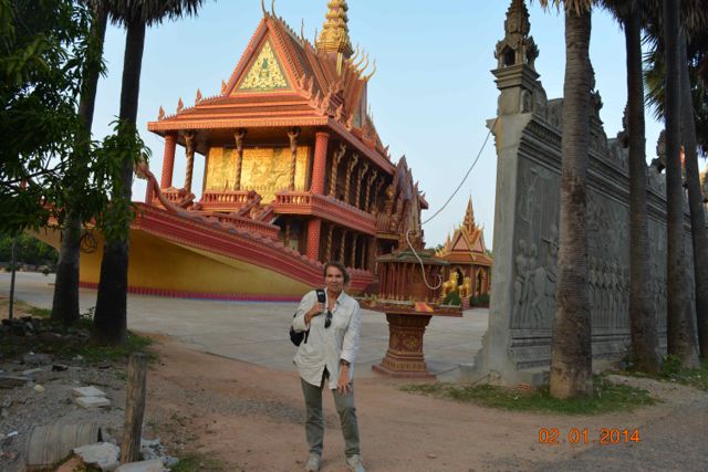 Carmen en su viaje a Camboya