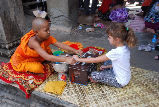 Ingrid, Jose y Anna en Camboya