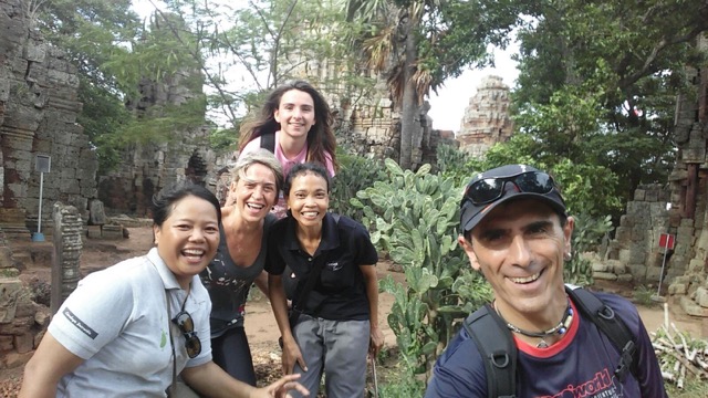 Jon, Miryam y Mirane en Camboya