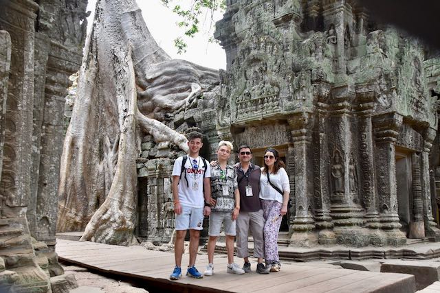 Toda la familia en Angkor