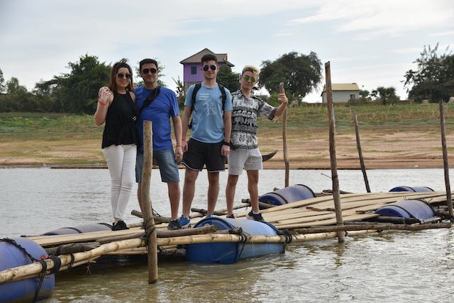 Un puente extraño