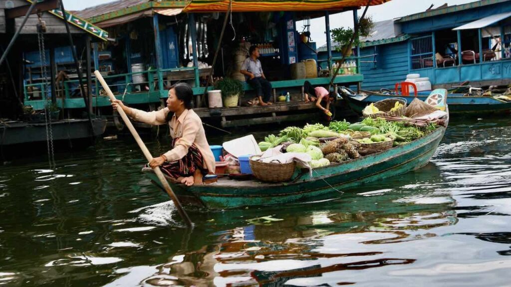 Aldea flotante en Camboya
