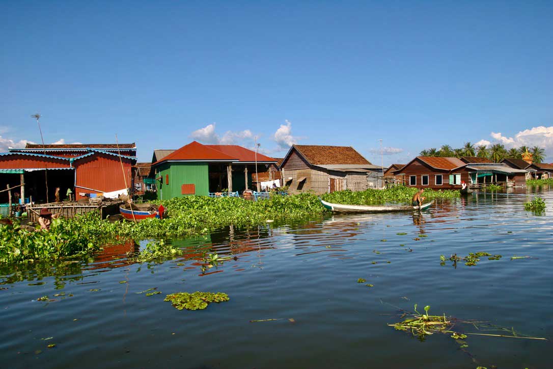 Aldea flotante en Camboya, viajes sostenibles