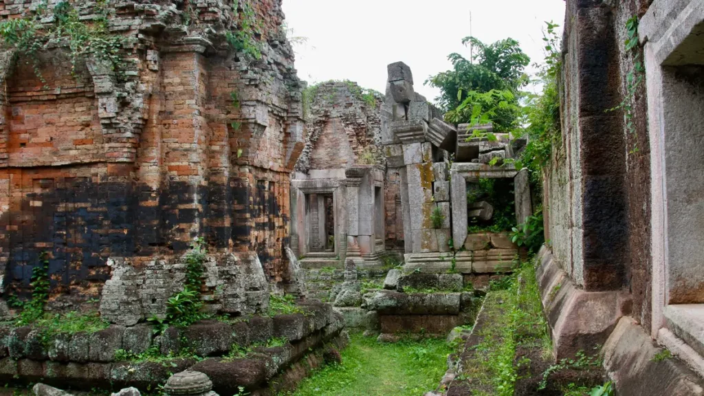 Templo de Camboya en época de lluvias