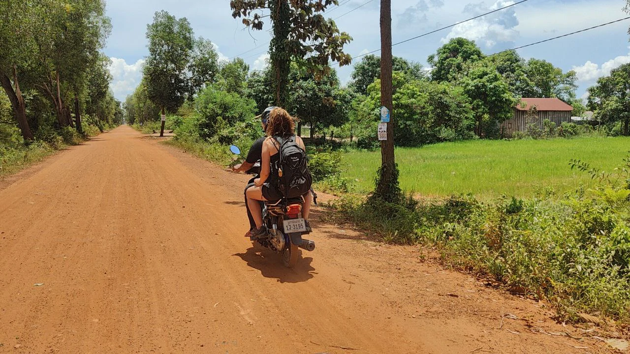 En moto por Camboya