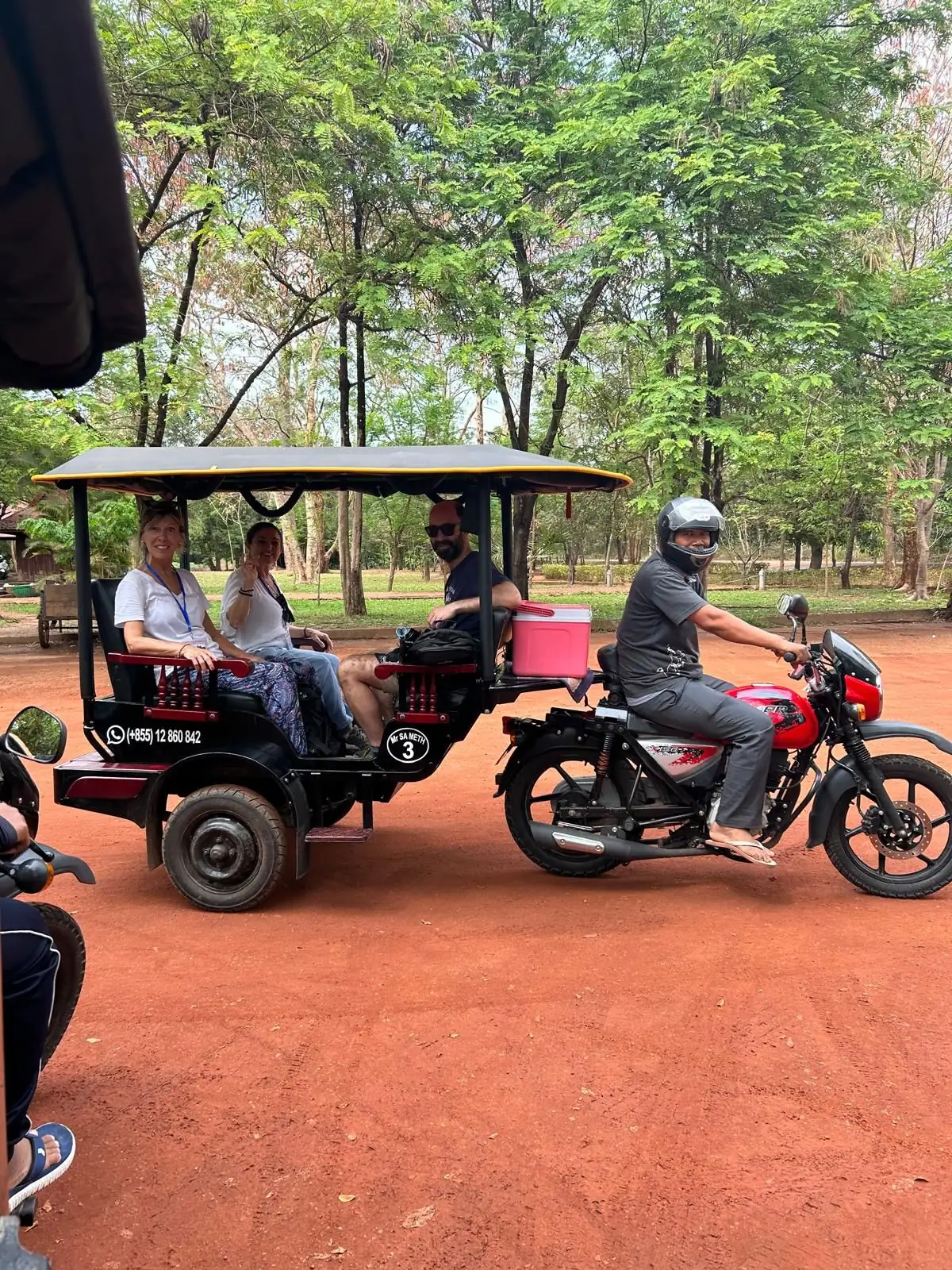 en tuk tuk por Camboya