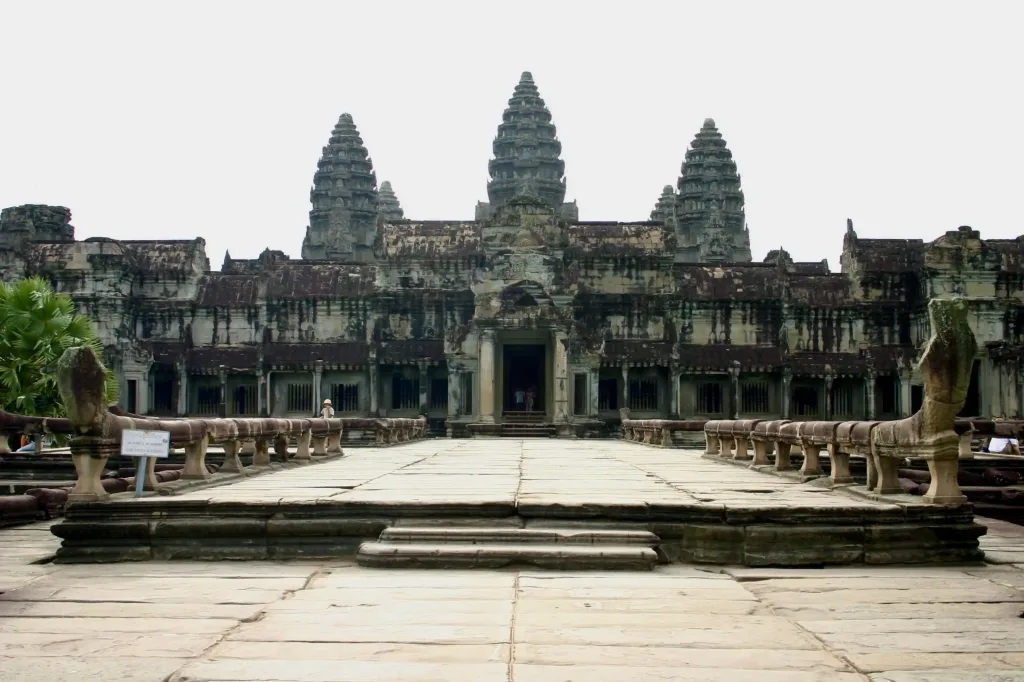 Angkor Wat sin nadie. un viaje mas allá de instagram